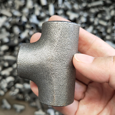 Asme B16.5 Butt Weld Reducing Tee A234 Wpb Seamless