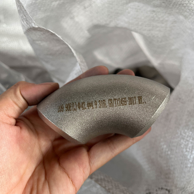 ISO Certified Carbon Steel Astm A234 Fittings Elbow with Black Connection