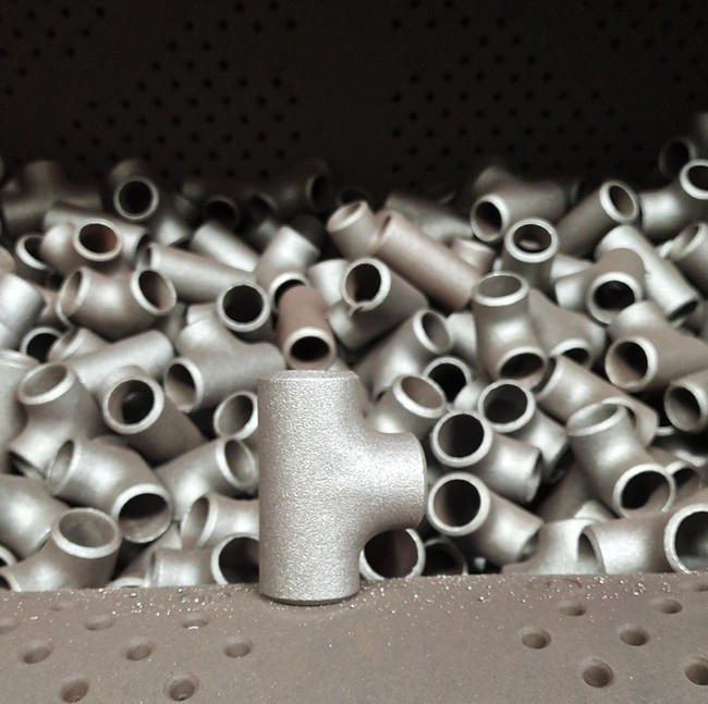 ASME B16.9 Sch10 Butt Welded Pipe Fittings A234 WPB Tee 4" Sch 40 Equal Unequal